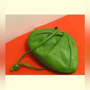 VINTAGE Kelly Green Lambs Leather Purse Handbag
